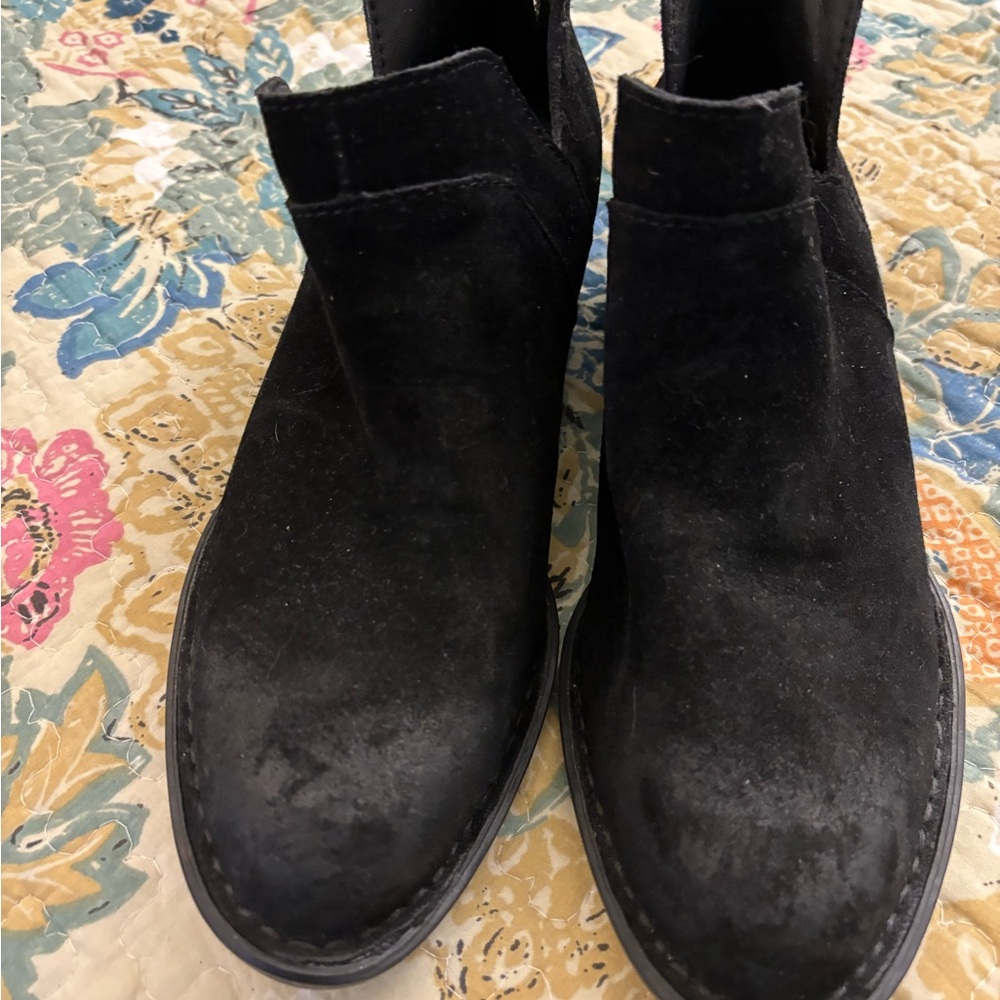 Brand New Born Suede Booties Size 6